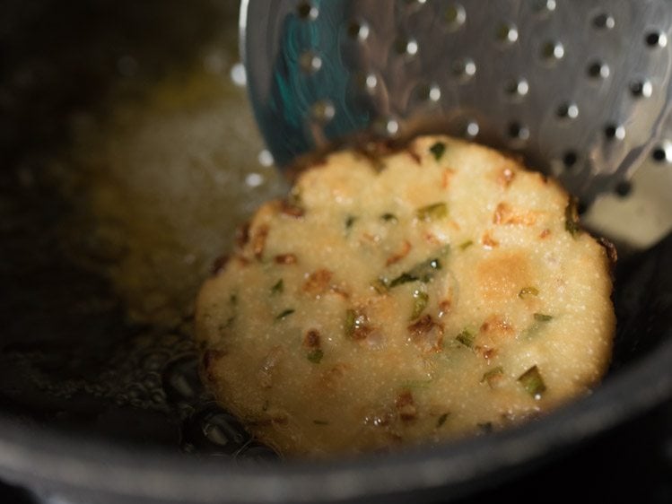 making maddur vada recipe