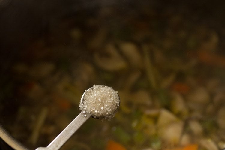 preparare la ricetta della zuppa di tom yum