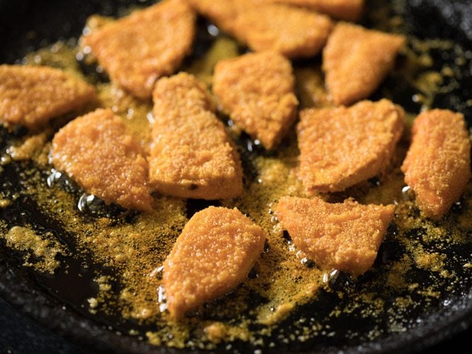 yam slices getting fried