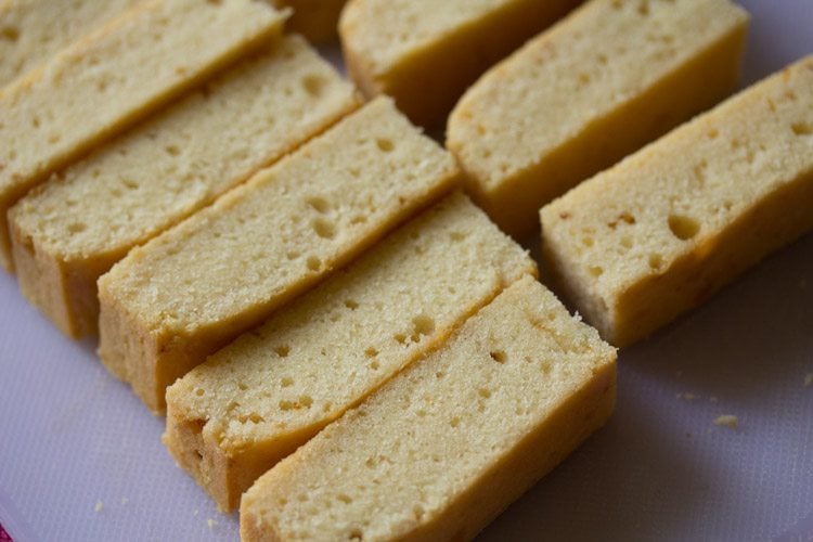 close up showing texture of sponge fingers