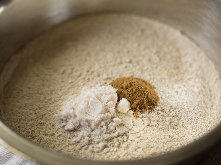 making kuttu ki poori recipe