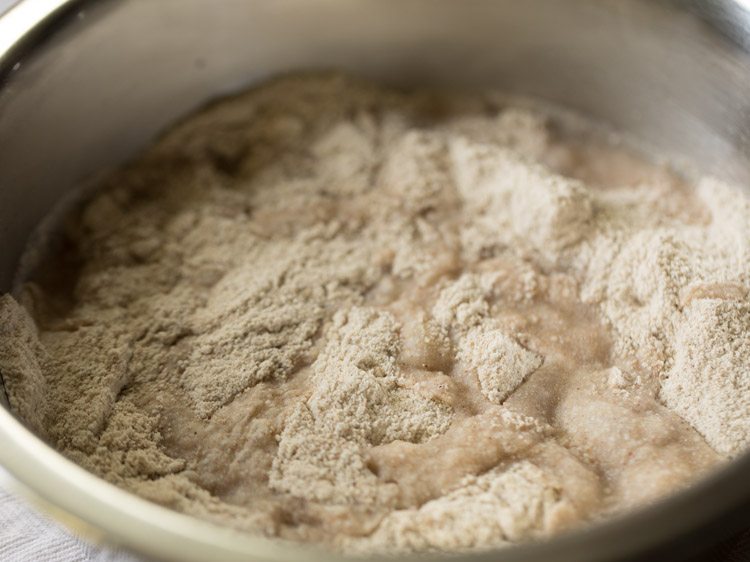 making kuttu ki poori recipe