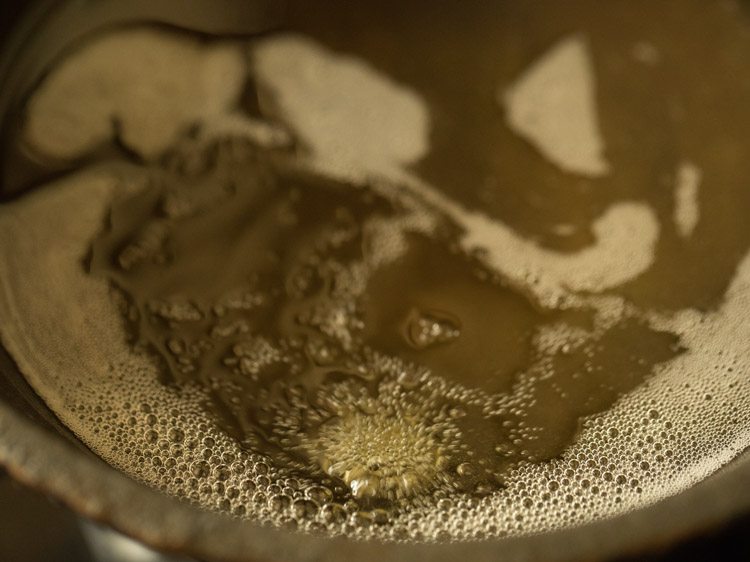 making kuttu ki poori recipe