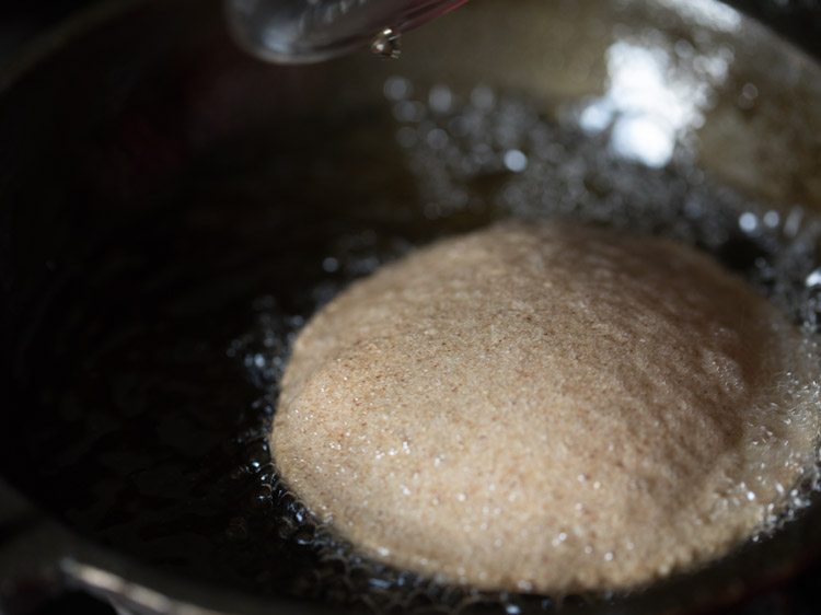 making kuttu ki poori recipe