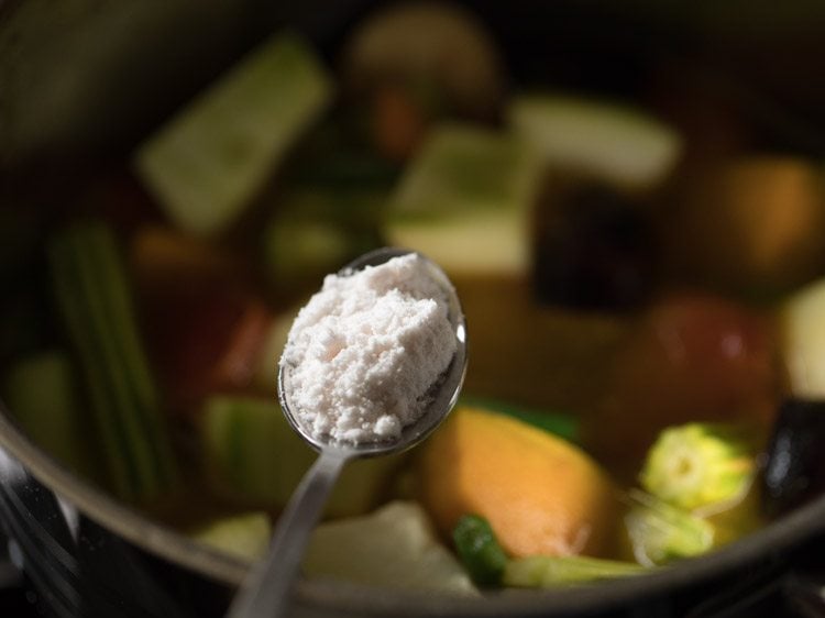 making varutharacha sambar recipe