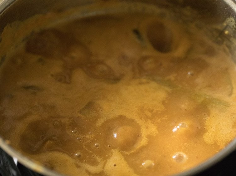 making varutharacha sambar recipe