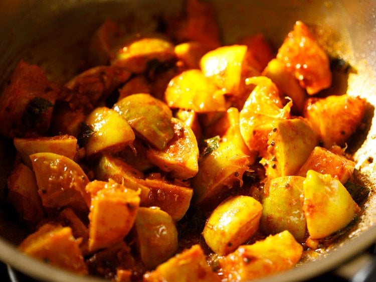 lemon pieces mixed well with the spice powders. 