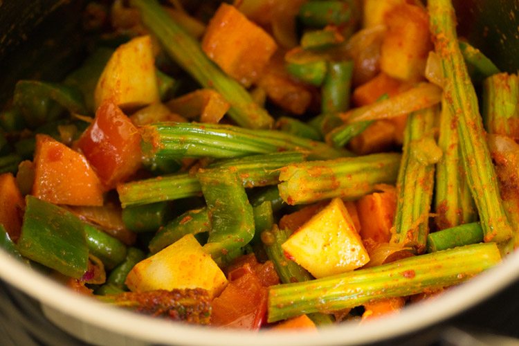 spice powders mixed well with the vegetables. 