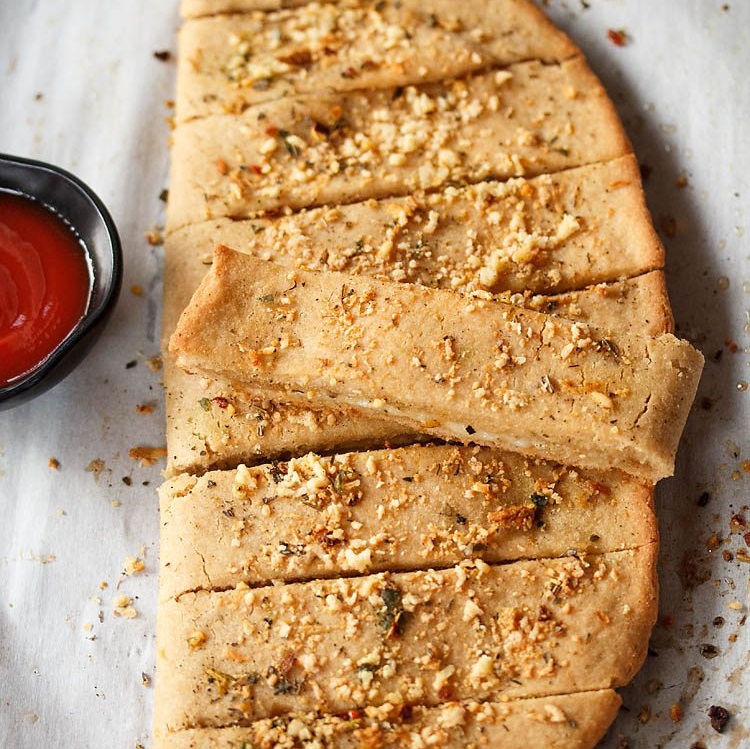 Garlic Breadsticks Recipe | Cheese Breadsticks