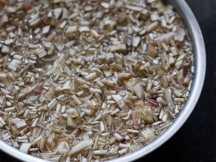 how to clean and cut banana flower