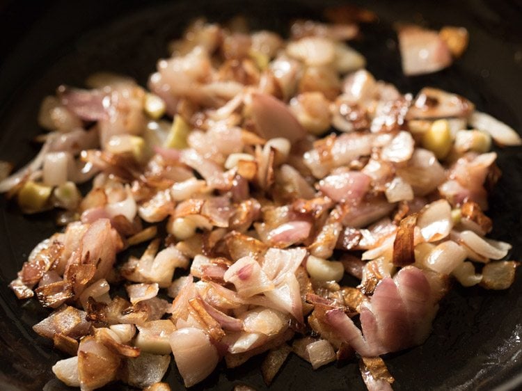 sauteing ginger garlic