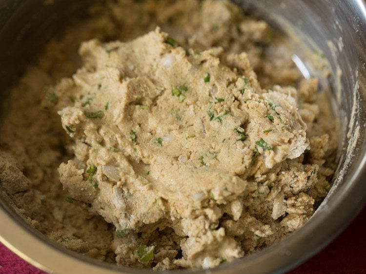 making thalipeeth recipe