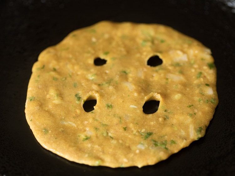 making thalipeeth recipe