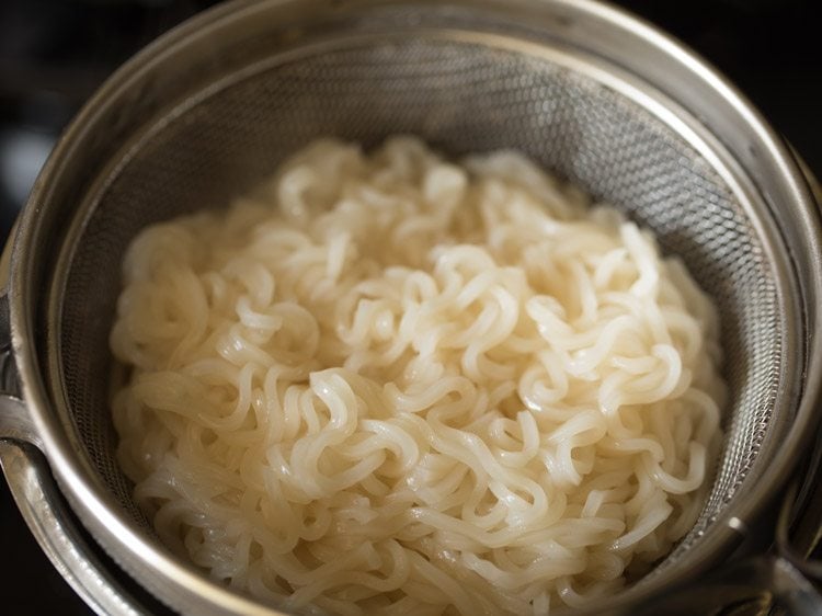 making veg noodle soup recipe