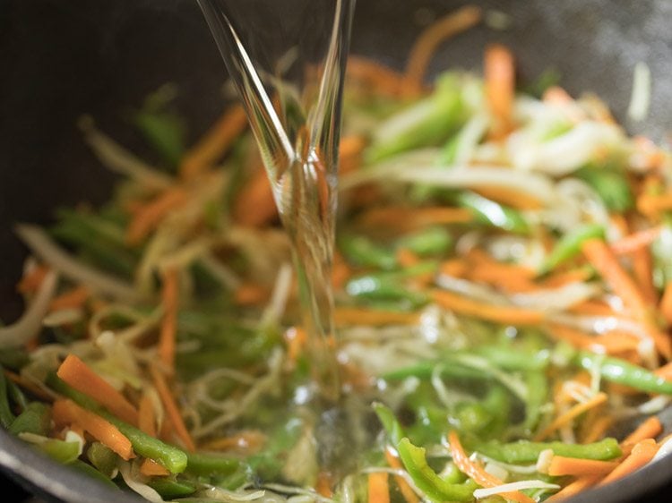 making vegetable noodle soup recipe