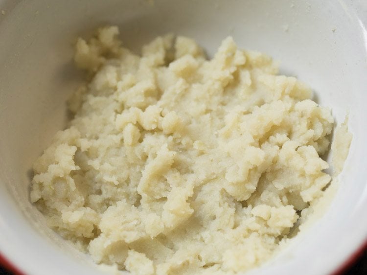 mashed potatoes. 