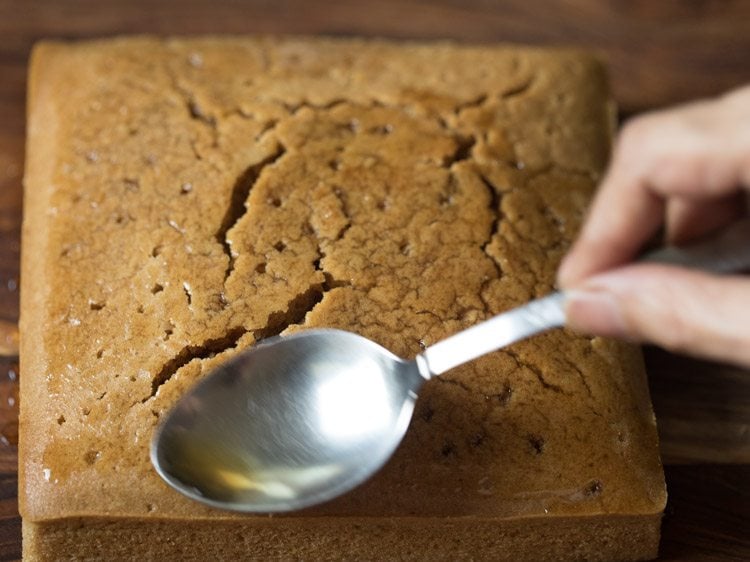 making eggless honey cake