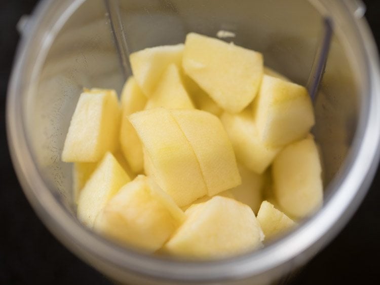 chopped apples in a blender jar. 