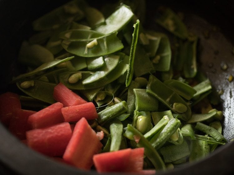 making bhogichi bhaji recipe