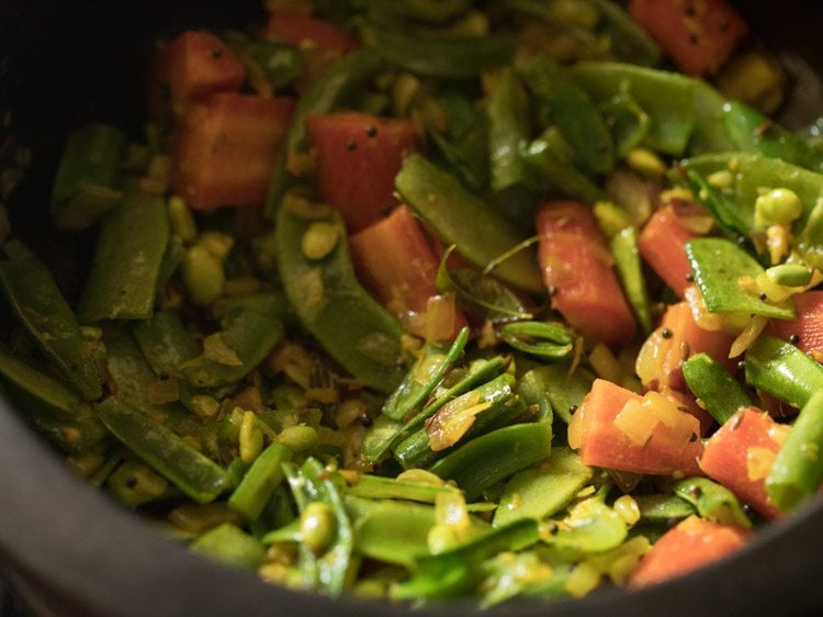 making bhogichi bhaji recipe