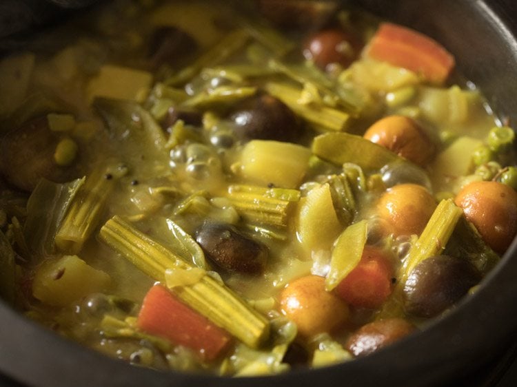 making bhogichi bhaji recipe