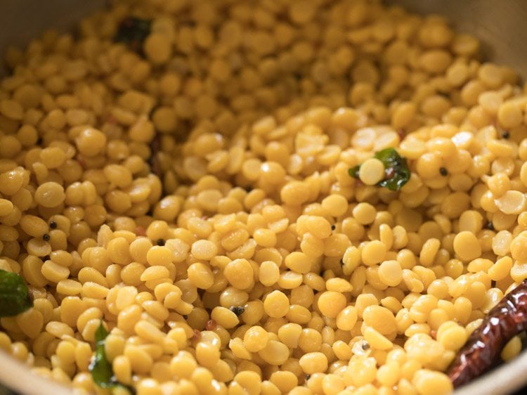 sautéing chana dal mixture.