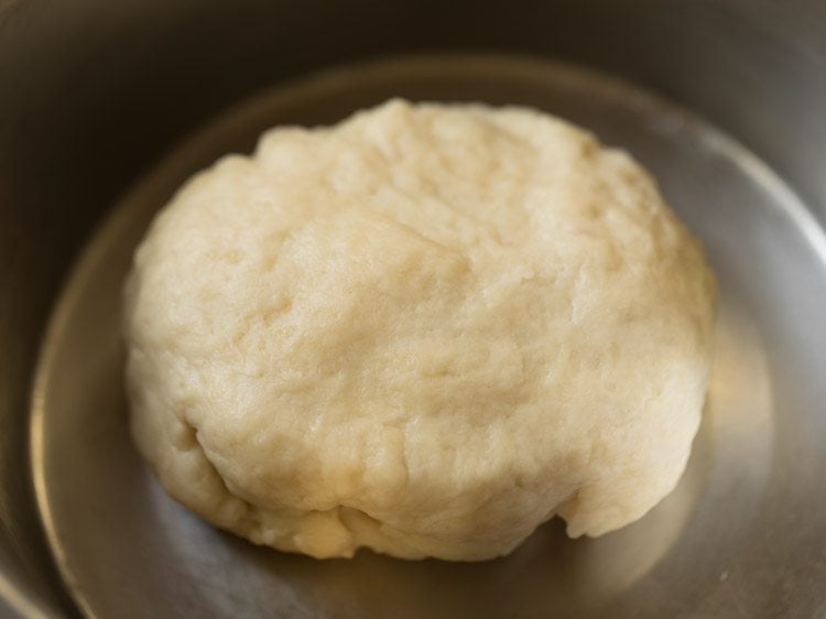 making Gujarati lilva kachori recipe