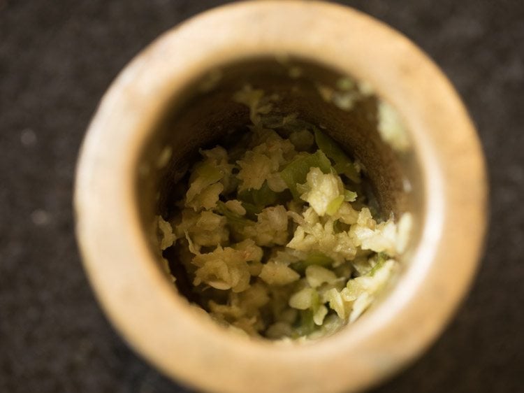 making Gujarati lilva kachori recipe