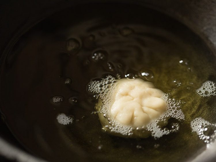 frying - Gujarati lilva kachori recipe