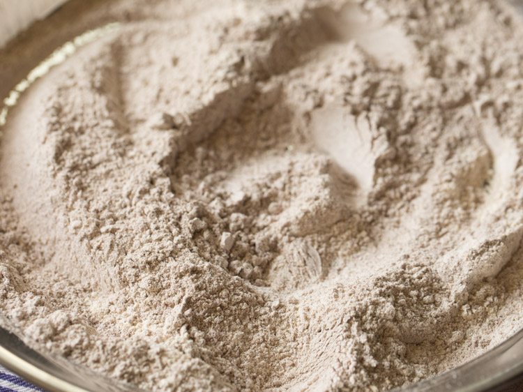 ragi flour to make ragi roti recipe