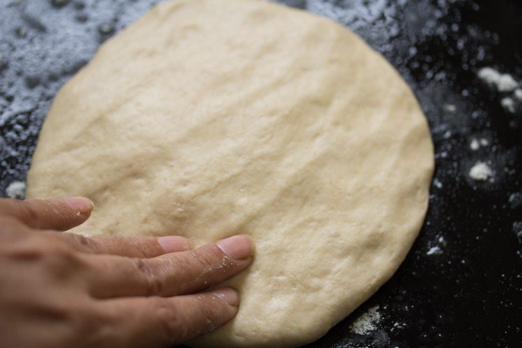making thin crust pizza recipe