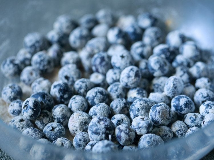 flour mixed with the blueberries