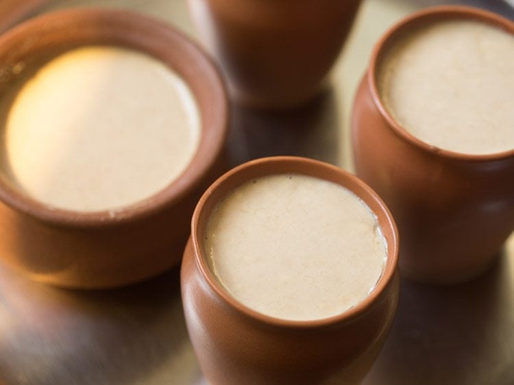 mishti doi set in earthenware. 