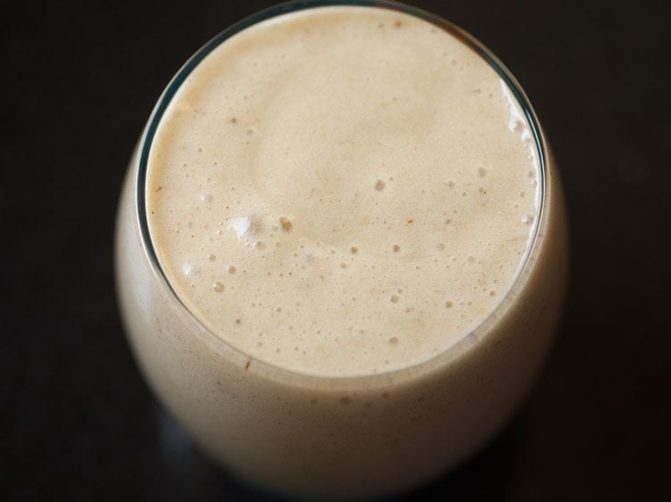 making vegan banana smoothie recipe