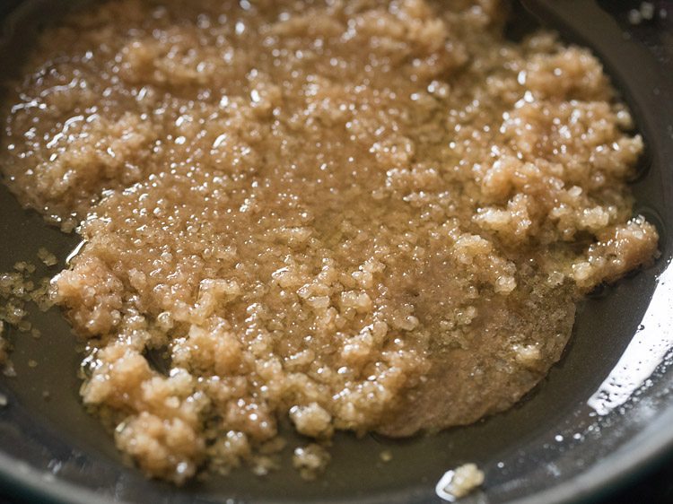cooking butter-sugar mixture in the pan 
