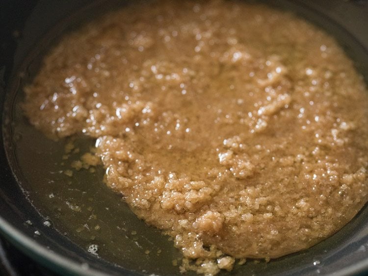 cooking butter-sugar mixture in the pan 