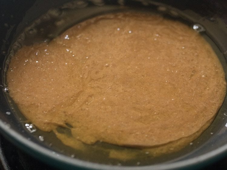 melted and brown colored butter-sugar mixture 