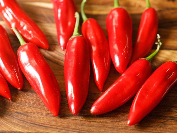 washed and dried fresh red chilies 