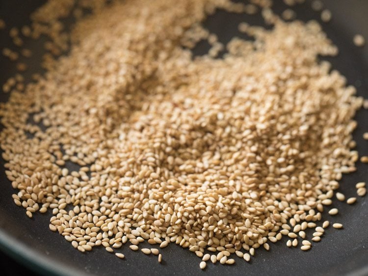 roasting sesame seeds