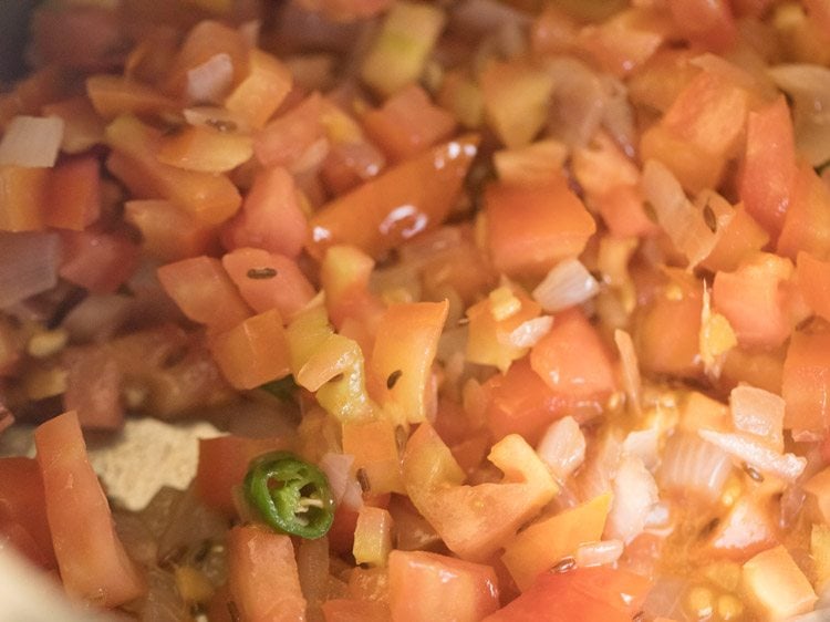 making lauki ki sabji recipe