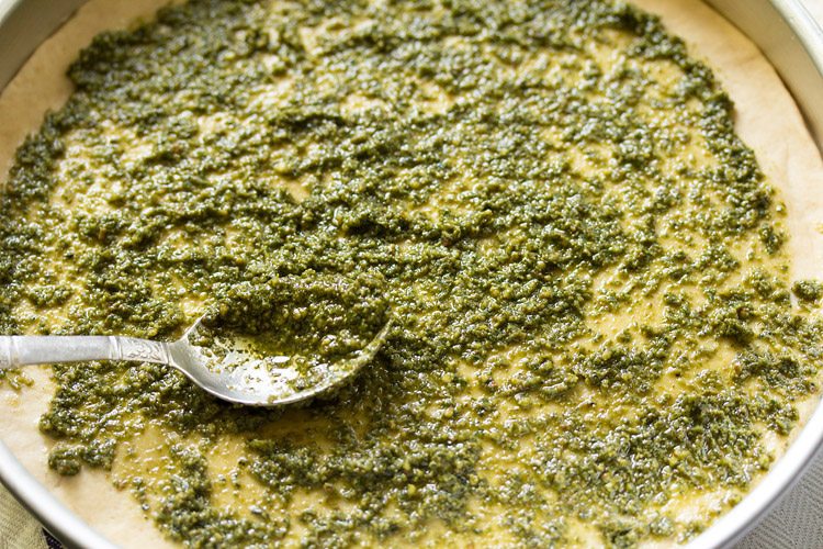 making pesto pizza recipe