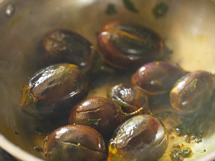 making brinjal kulambu recipe