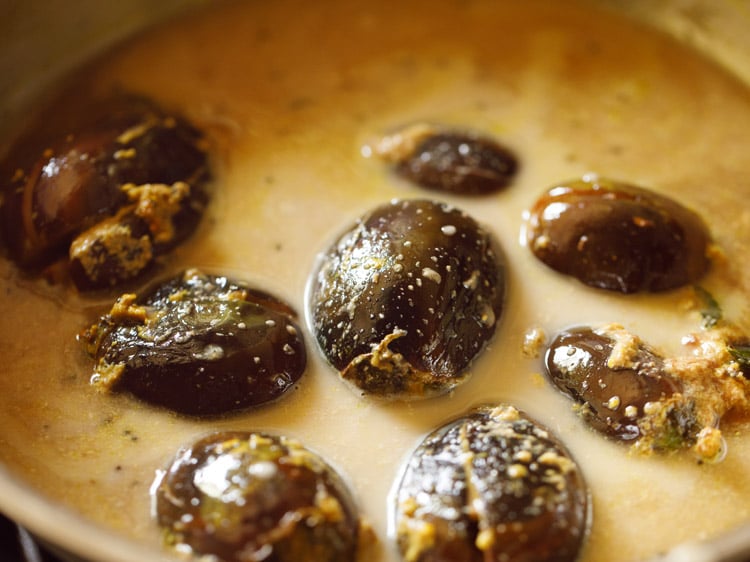 making brinjal kulambu recipe