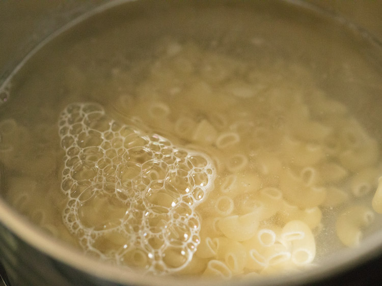 making macaroni recipe