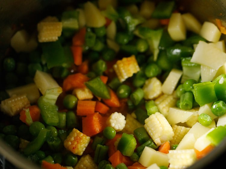 making macaroni recipe