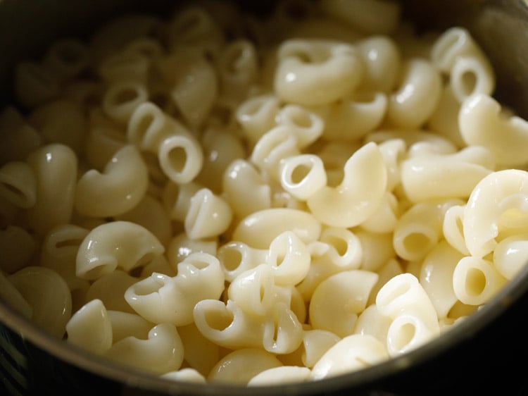 making macaroni recipe