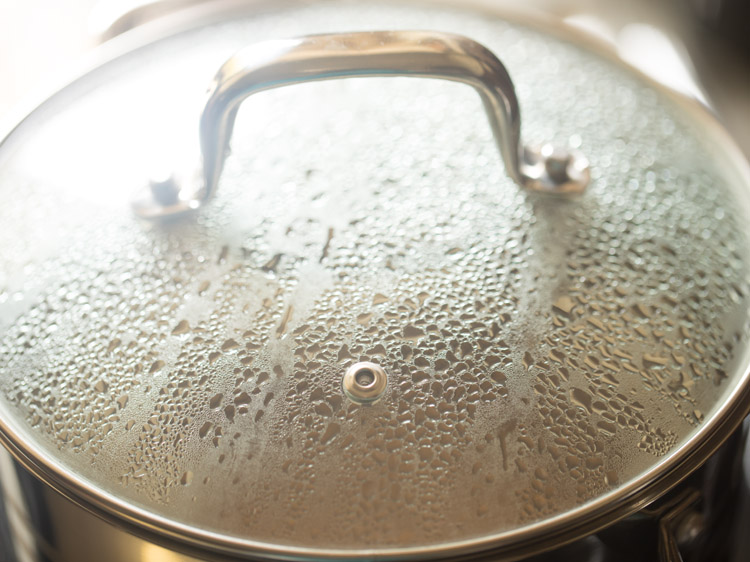 boiling cham cham sweet in the covered pan. 