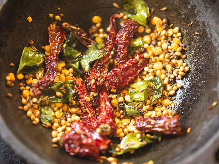 roasted spices mixture in the pan