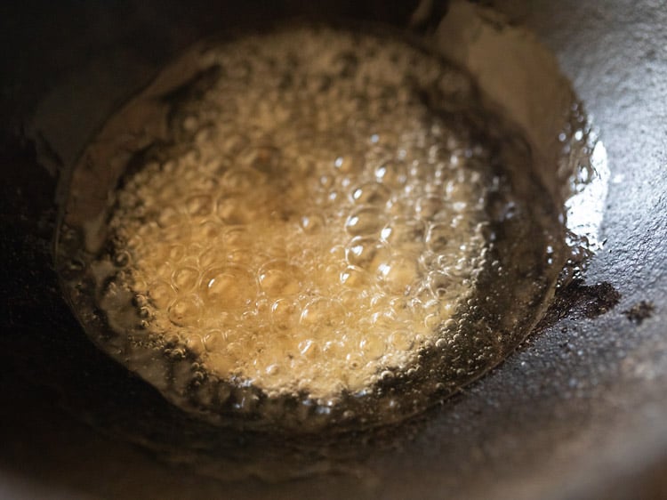 making ginger chutney