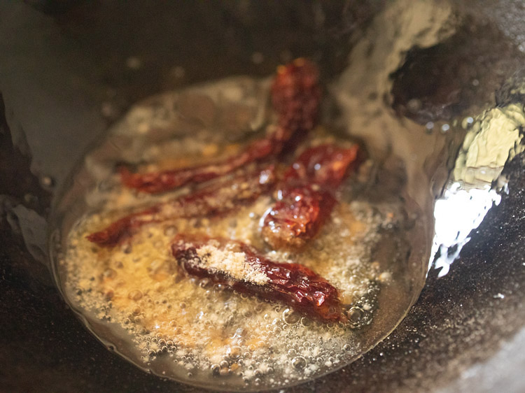 making ginger chutney